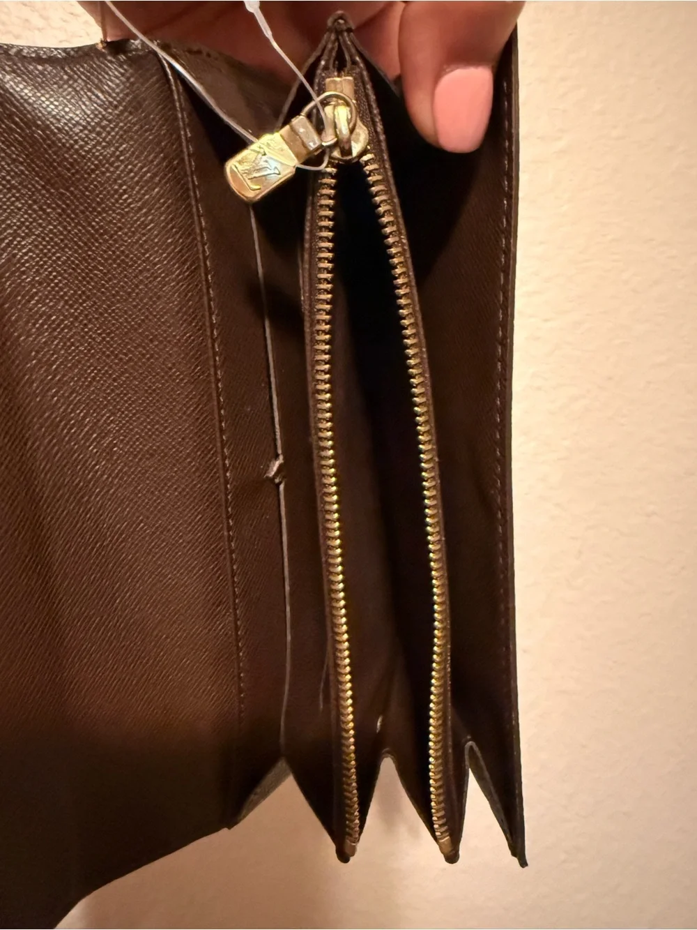 Louis Vuitton Sarah Wallet in Damier Ebene Canvas CA0036